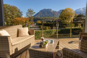 Nespecifikovaný výhled na hory nebo výhled na hory při pohledu z prázdninového domu