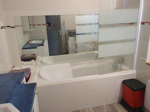 Ένα μπάνιο στο logement en touraine