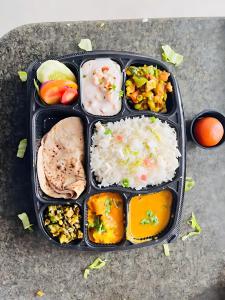 Φαγητό σε αυτός ο ξενώνας ή κάπου εκεί κοντά