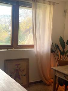 Fotografie z fotogalerie ubytování Nature-close guest room with garden - Private bath included v destinaci Tisvildeleje