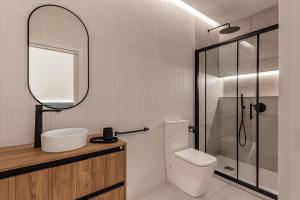 Koupelna v ubytování Queens Olavide I Alquiler Corta Estancia + 79 fotografií