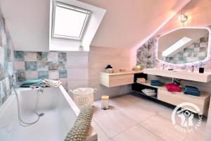 Ένα μπάνιο στο La rosalie +28 φωτογραφίες