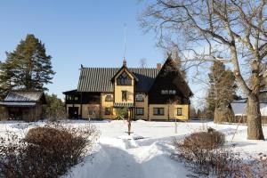 Το Hotel Bishops Arms Mora τον χειμώνα