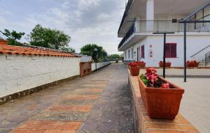 Το κτήριο όπου στεγάζεται  το διαμέρισμα +13 φωτογραφίες