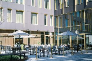 Un restaurant u otro lugar para comer en Quality Hotel The Box