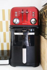 Φωτογραφία από το άλμπουμ του Bright Ground Floor Flat with Free Parking and Balcony Near Stoke Newington στο Λονδίνο +18 φωτογραφίες