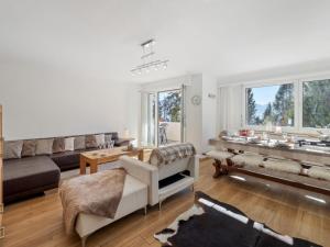 Posezení v ubytování Apartment Vermala Soleil B1 by Interhome