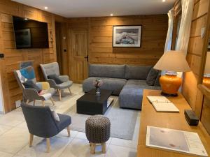 Χώρος καθιστικού στο Mont Milo, Spacieux, 5ch, Sauna, Billard, Babyfoot, Borne de recharge électrique