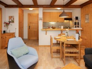 Η κουζίνα ή μικρή κουζίνα στο Apartment Parc C013 by Interhome