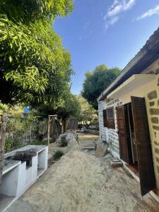 Κήπος έξω από το Studio Ilo Komba