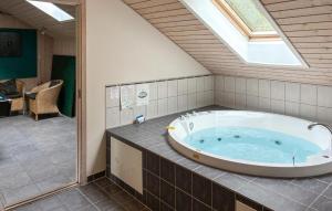 Φωτογραφία από το άλμπουμ του Beautiful Home In Idestrup With Sauna σε Bøtø By