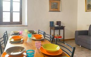 Posezení v ubytování Stunning Apartment In Murlo With Wifi