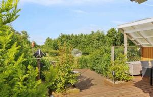 Κήπος έξω από το Amazing Home In Spøttrup With House A Panoramic View +4 φωτογραφίες