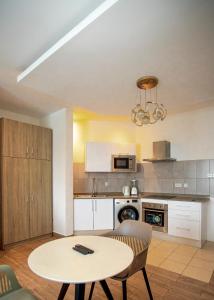 Photo de la galerie de l'établissement Legacy Square by QUAO REALTY, à East Legon