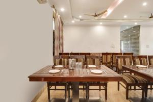 Posezení v ubytování Hotel O The Gomti Hotel