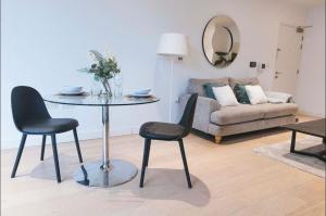 Postel nebo postele na pokoji v ubytování 1 Bedroom apartment near Canning Town