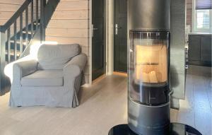 Posezení v ubytování 3 Bedroom Stunning Home In Hovden I Setesdal