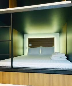 Giường trong phòng chung tại Tam Coc Armany Hotel & Sky Restaurant