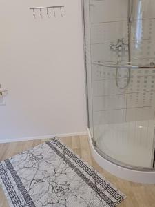 Ένα μπάνιο στο Podhradí 24