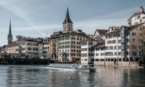 Θέα στο ποτάμι κοντά σε αυτό το διαμέρισμα