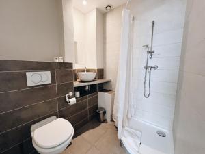 Ένα μπάνιο στο Logis Hôtel Nova +14 φωτογραφίες