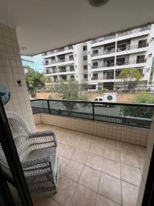 Ban công/sân hiên tại Apartamento no Guarujá-SP 8min andando até a praia +8 ảnh