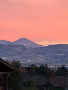 Üldine mäevaade või majutusasutusest New home & furnishings 4BR 4Bath View Amenities pildistatud vaade +23 fotot