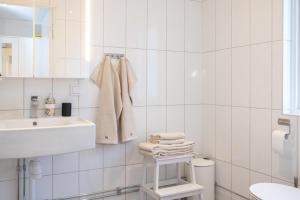 Koupelna v ubytování Beach Villa With Sea View At Tofta Beach + 29 fotografií