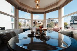 Et opholdsområde på Maison Georges - cozy dollhouse by the sea!