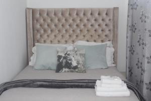 Φωτογραφία από το άλμπουμ του 1 bed apartment in Florida Park σε Roodepoort