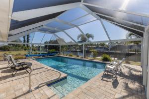 Πισίνα στο ή κοντά στο Pet Friendly, Private Pool, Boating easy to get out to Charlotte Harbor, Close to activates and beach life