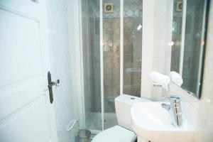 Koupelna v ubytování Appartement moderne face au parc la Marsa