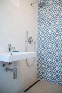 Ένα μπάνιο στο Les Verrières De Gammarth Piscine et confort +13 φωτογραφίες