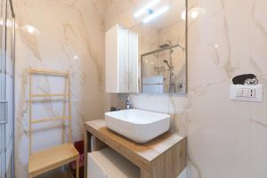 Ένα μπάνιο στο PrimoPiano - Brusuglio B +23 φωτογραφίες