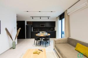 Posezení v ubytování Sunset 203 Luxury appartment with Gym in Lac1