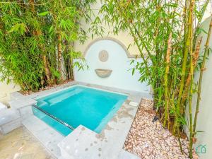 Bazén v ubytování Villa des artistes : Villa de luxe à Carthage nebo v jeho okolí + 26 fotografií