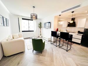 Χώρος καθιστικού στο The Business Stay: Brand new in Lac 2