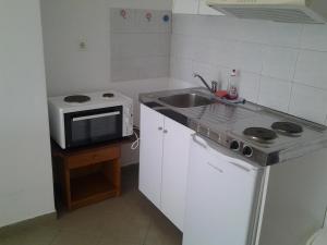 Dapur atau dapur kecil di Thalassa View Apartments