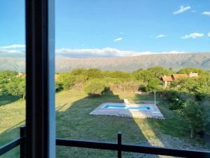 Nespecifikovaný výhled na hory nebo výhled na hory při pohledu z prázdninového domu + 9 fotografií