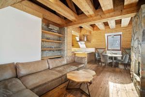 Χώρος καθιστικού στο Prezidentský Apartmán v Rezidencii Hotela Kukučka