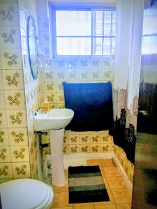 Phòng tắm tại Hospedaje Luna