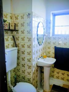 Phòng tắm tại Hospedaje Luna