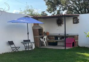 Κήπος έξω από το Casa amigos Comala