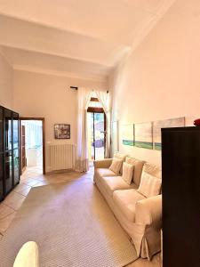 Μια τηλεόραση ή/και κέντρο ψυχαγωγίας στο La Corte di Angelico