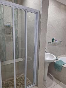 Koupelna v ubytování Oban Guesthouse Durban