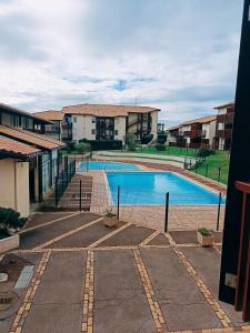 Bazén v ubytování Appartement face au lac et à deux pas de l'océan nebo v jeho okolí