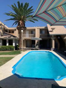 Hồ bơi trong/gần HOTEL MARIPINA