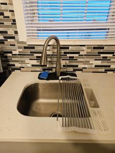 Fotografie z fotogalerie ubytování Entire Spacious House in New Jersey v destinaci East Orange