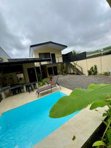 Bazén v ubytování Pelíkano Uvita nebo v jeho okolí