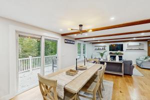 Φωτογραφία από το άλμπουμ του Mitchell Manor MV στο Vineyard Haven